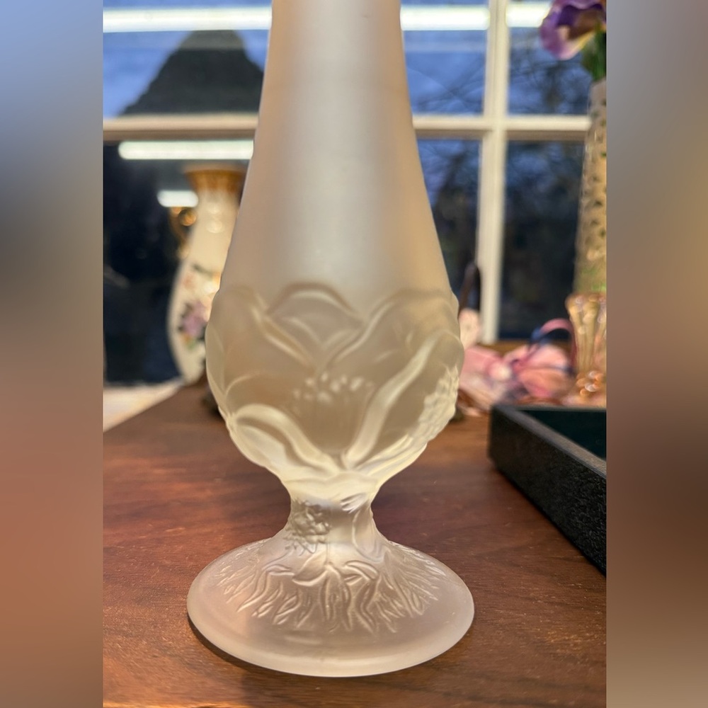 Fenton Vase Graceful Frosted Satin Glass Water Lillies Pattern GORGEOUS